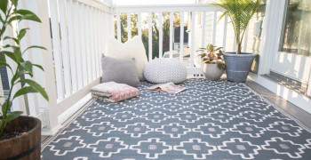 Ковры на балкон - советы по выбору